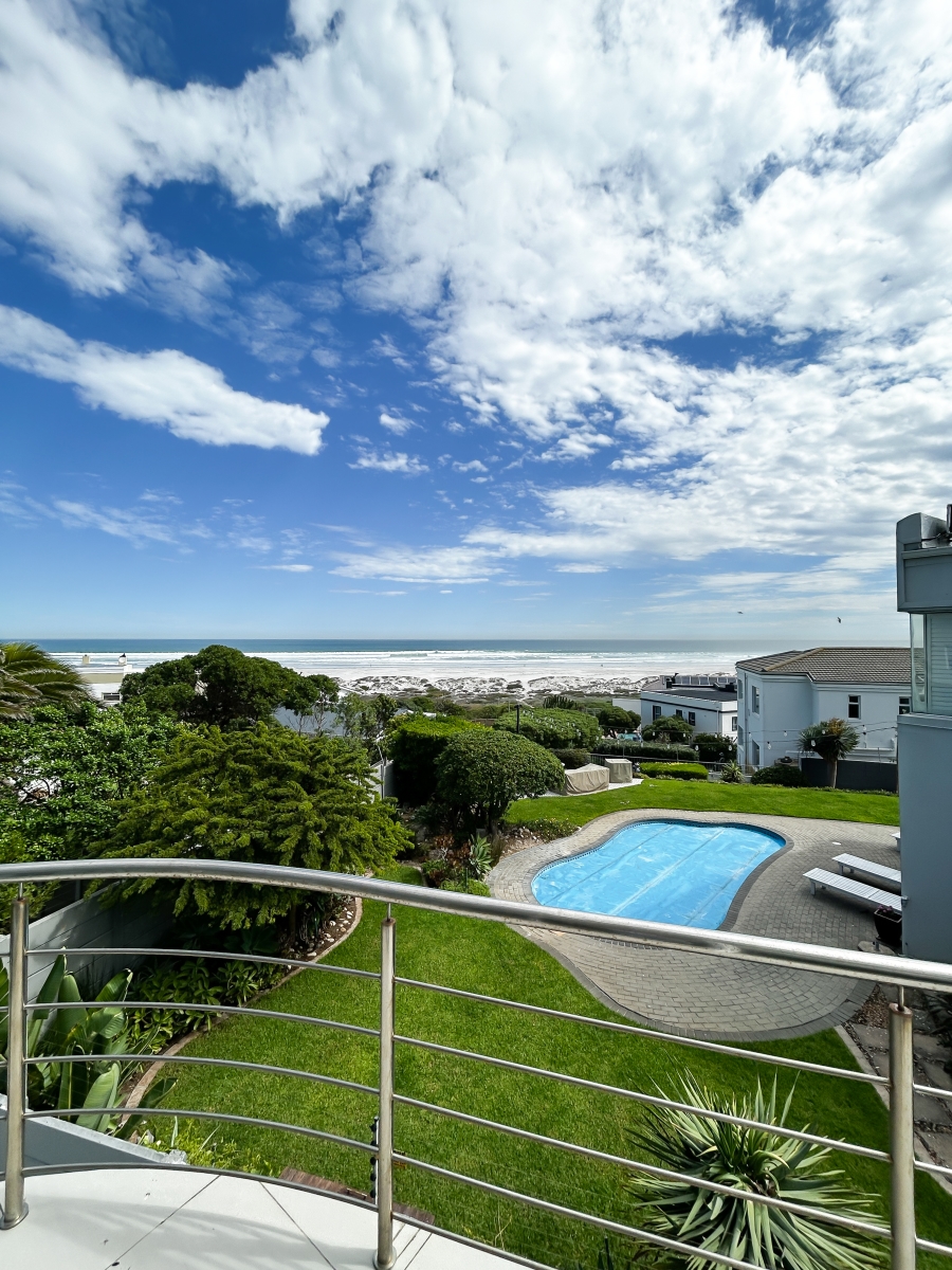5 Bedroom Property for Sale in Van Riebeeckstrand Western Cape